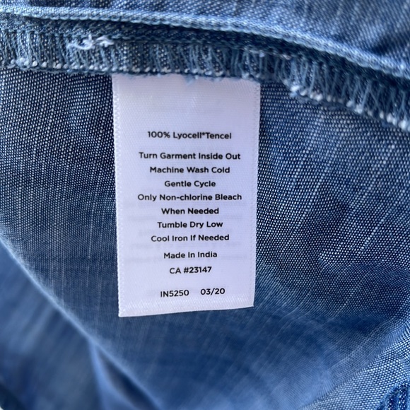 Talbots Button Up Tie Front Chambray Top Blue M Petite - Picture 7 of 7